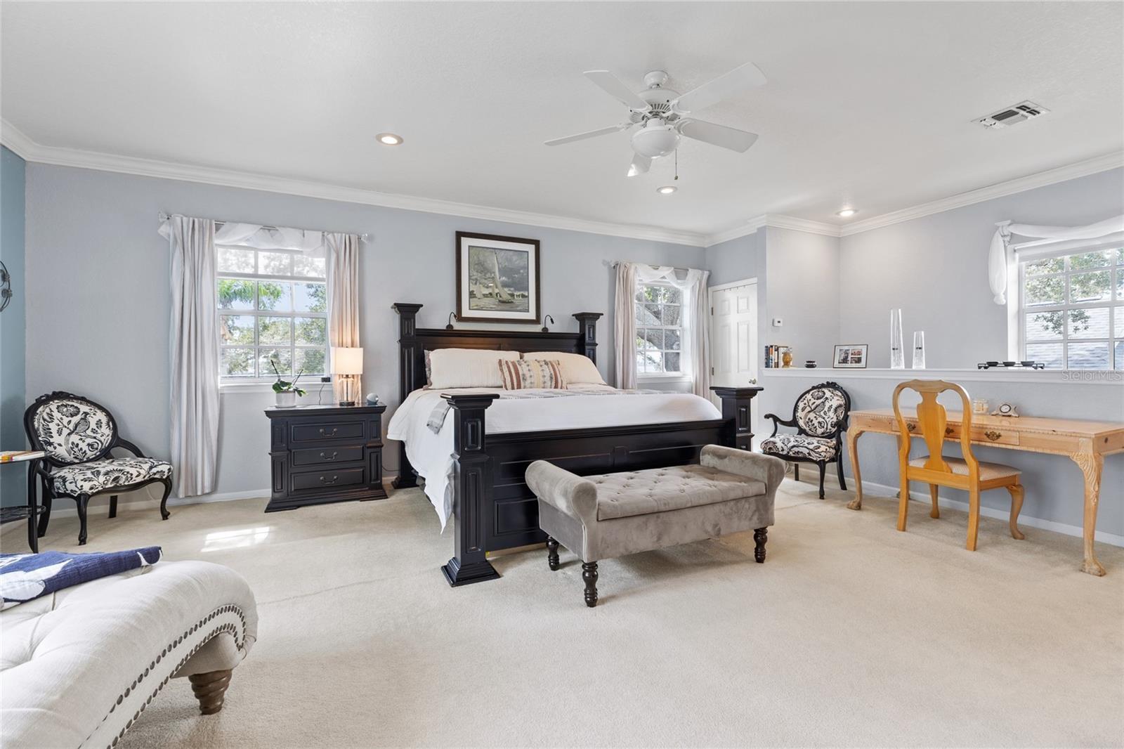 Image 38 of 66 For 311 Sunset Drive N