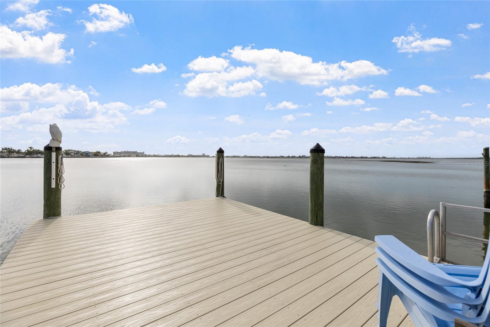 Image 4 of 66 For 311 Sunset Drive N