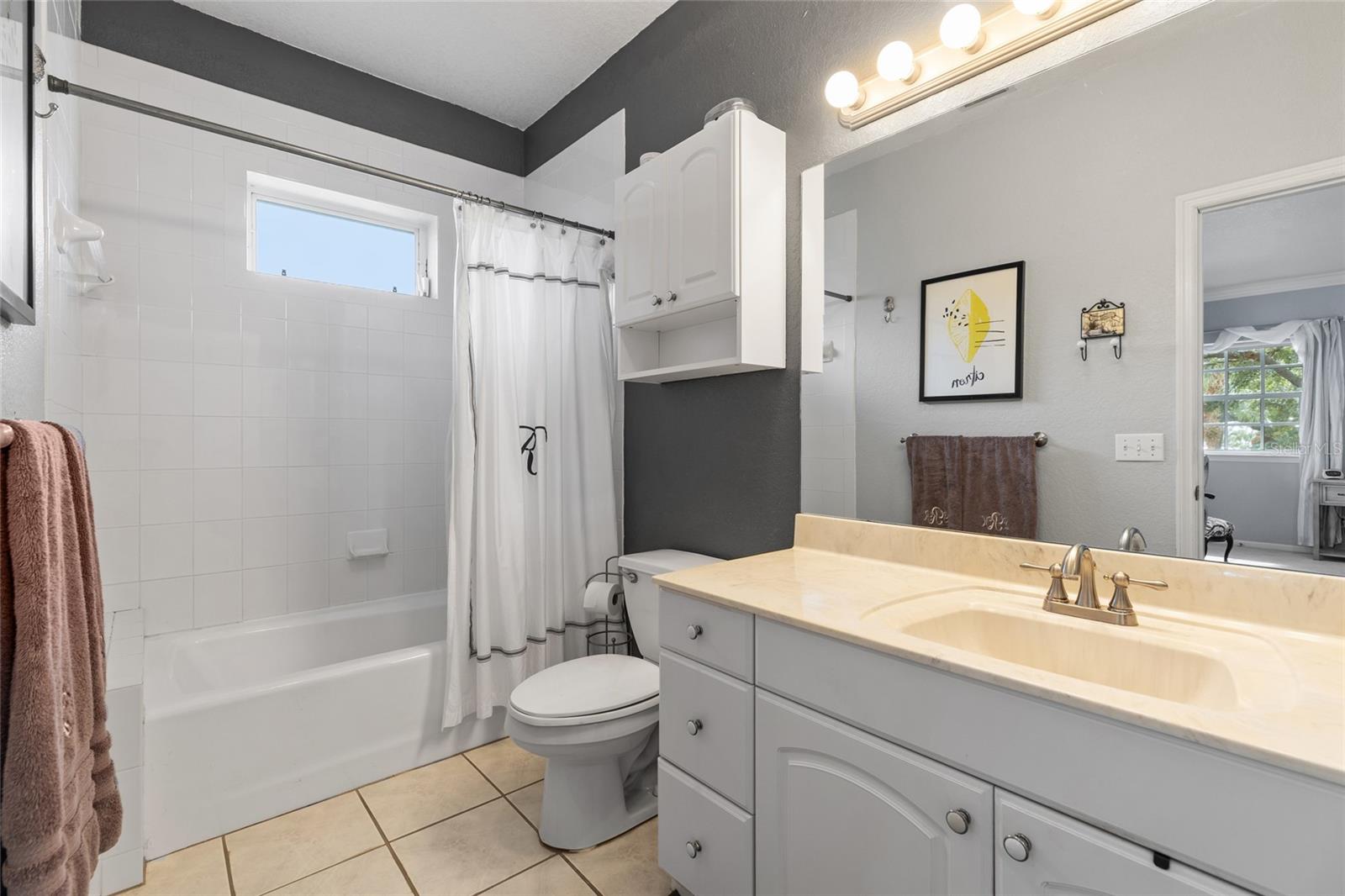 Image 40 of 66 For 311 Sunset Drive N