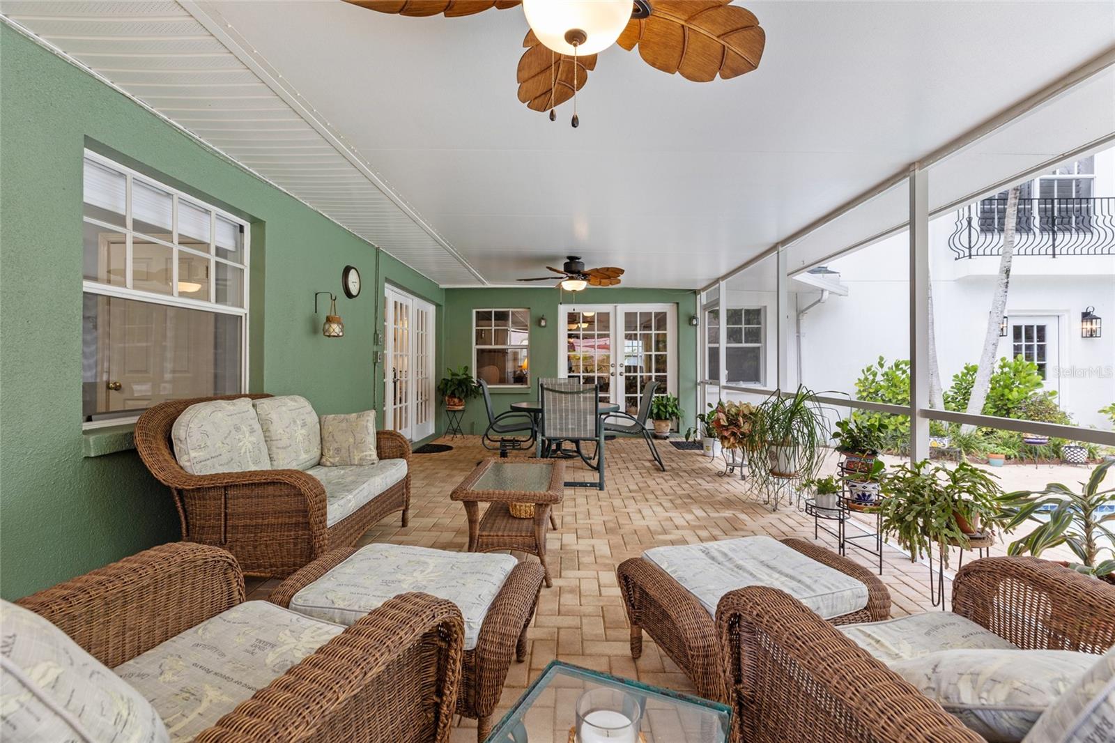 Image 43 of 66 For 311 Sunset Drive N