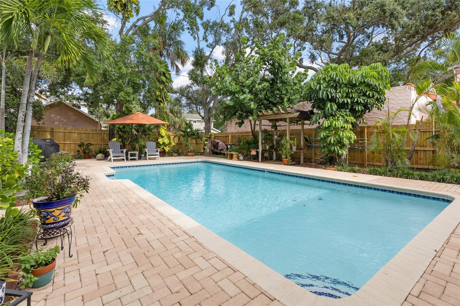 Image 46 of 66 For 311 Sunset Drive N