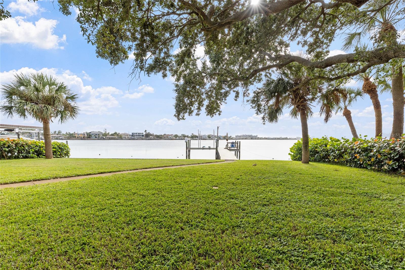 Image 51 of 66 For 311 Sunset Drive N