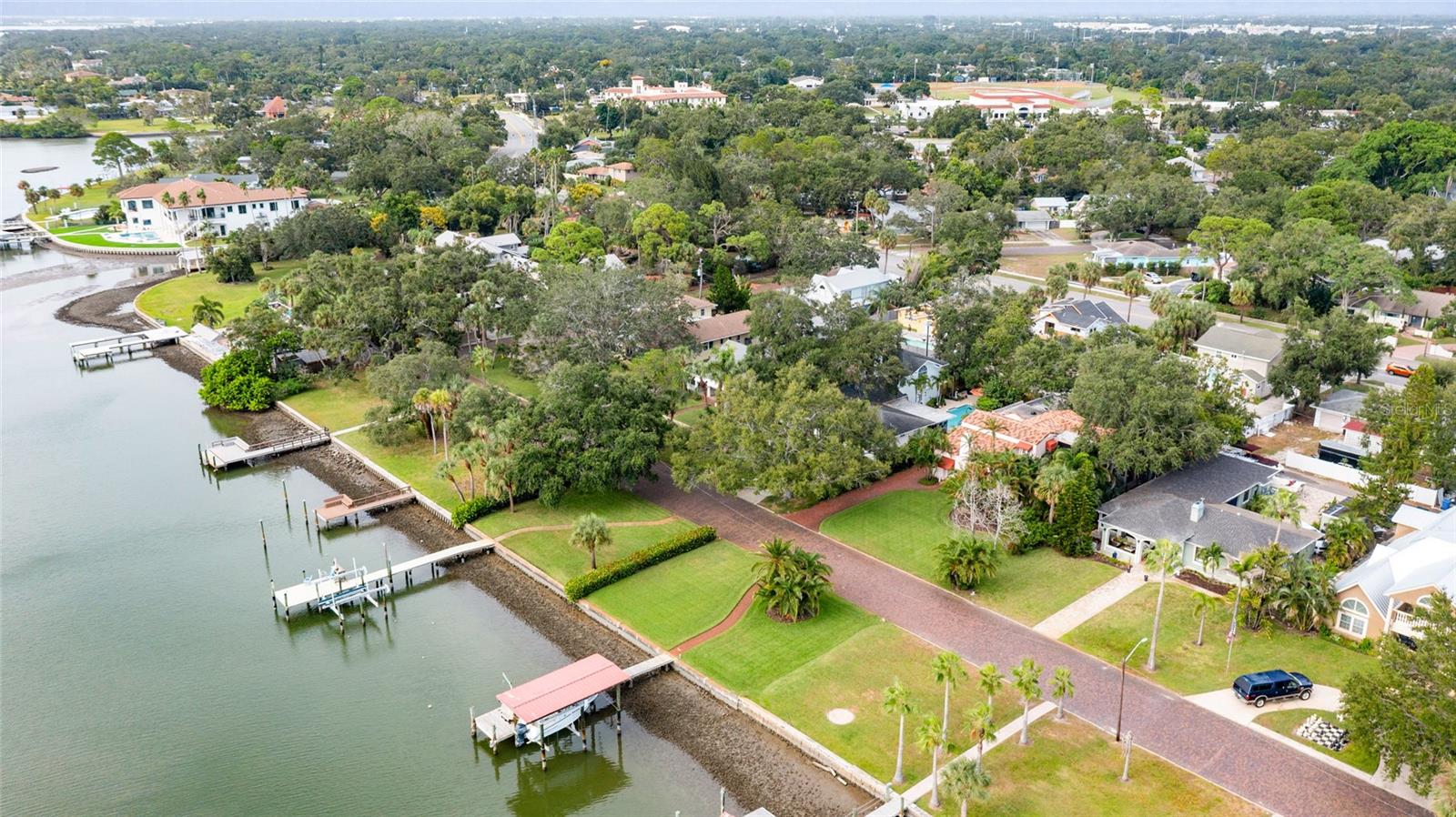 Image 59 of 66 For 311 Sunset Drive N