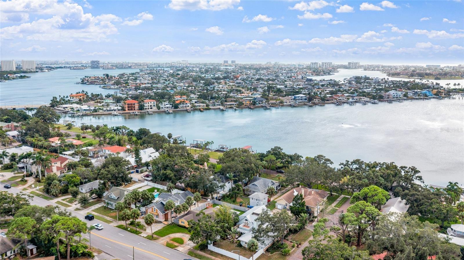 Image 62 of 66 For 311 Sunset Drive N