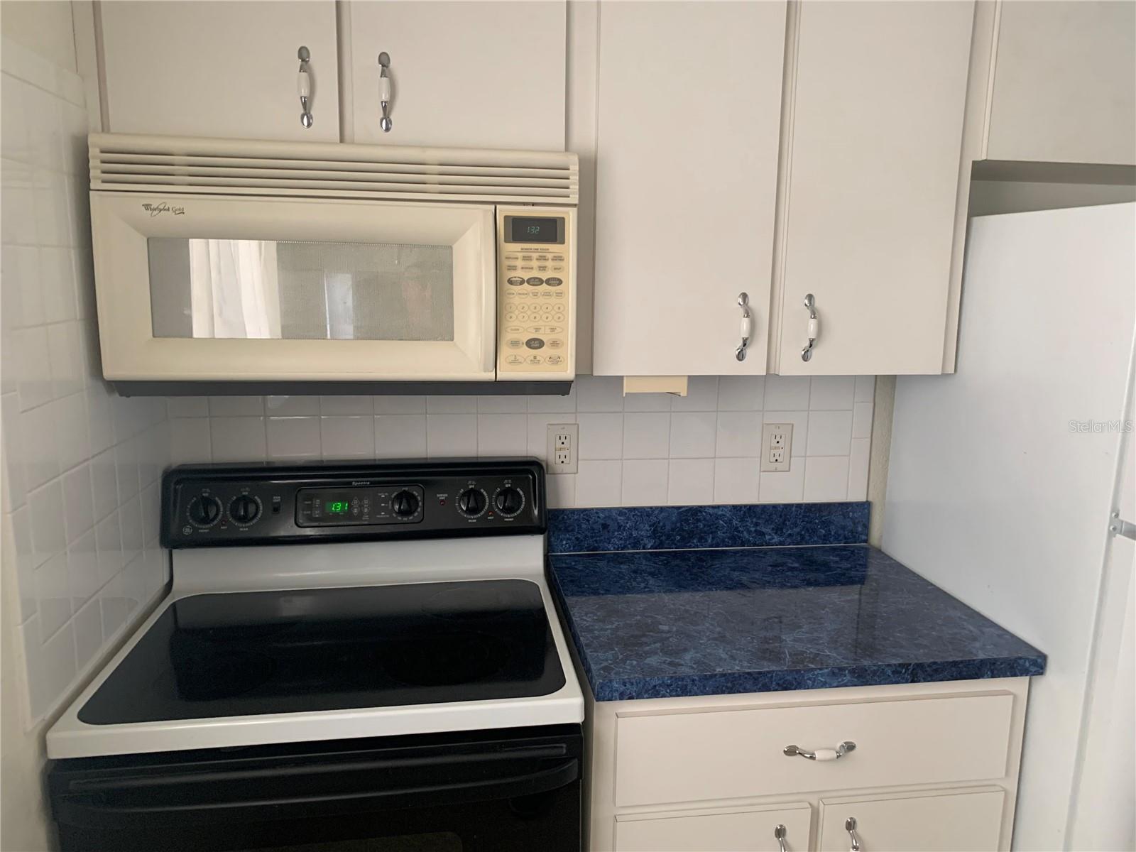 Image 10 of 22 For 7233 Knoll Drive