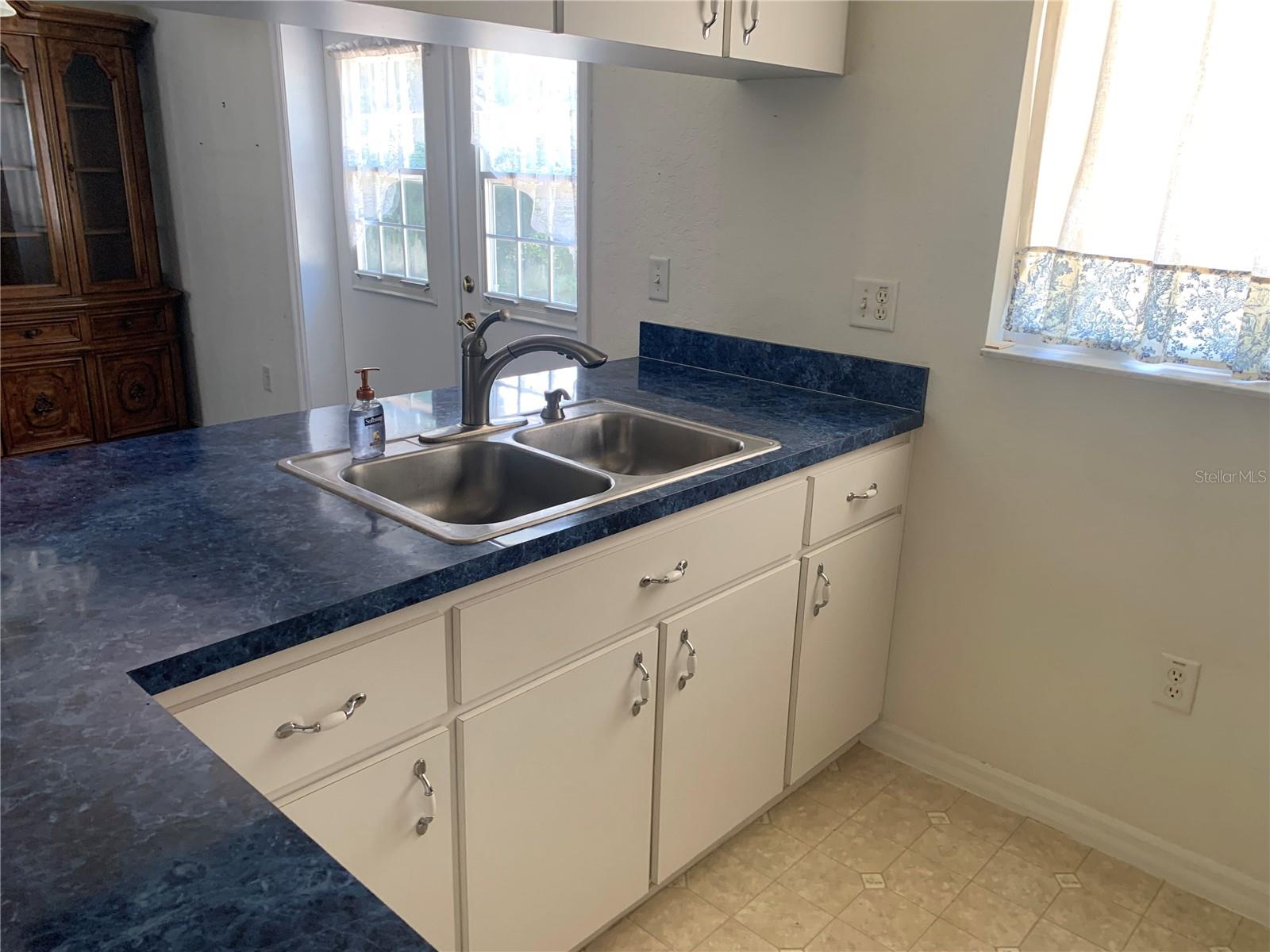 Image 11 of 22 For 7233 Knoll Drive