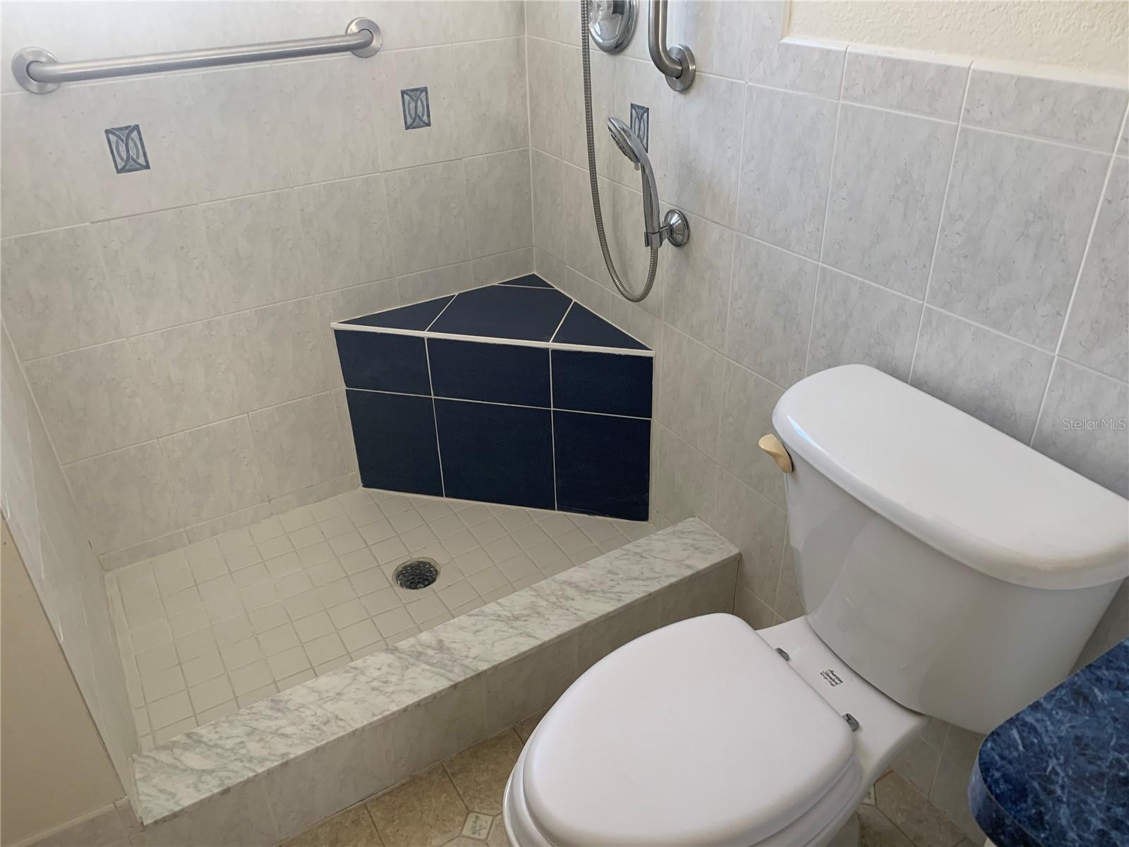 Image 13 of 22 For 7233 Knoll Drive
