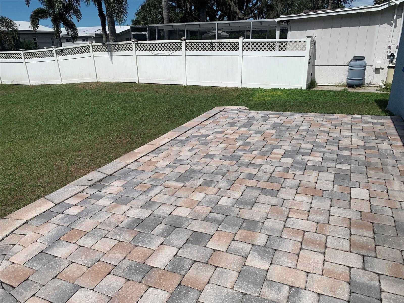 Image 18 of 22 For 7233 Knoll Drive