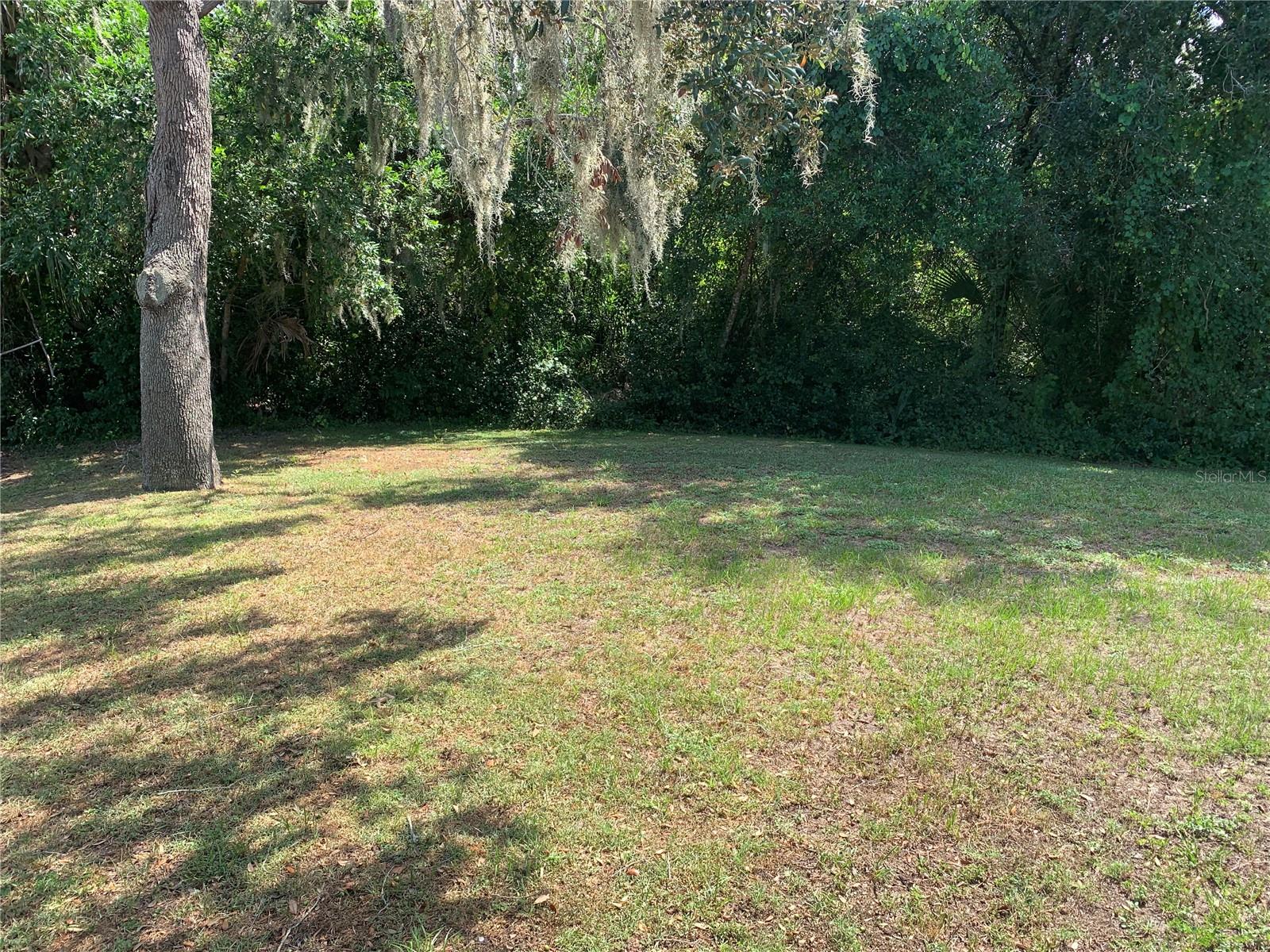 Image 7 of 22 For 7233 Knoll Drive