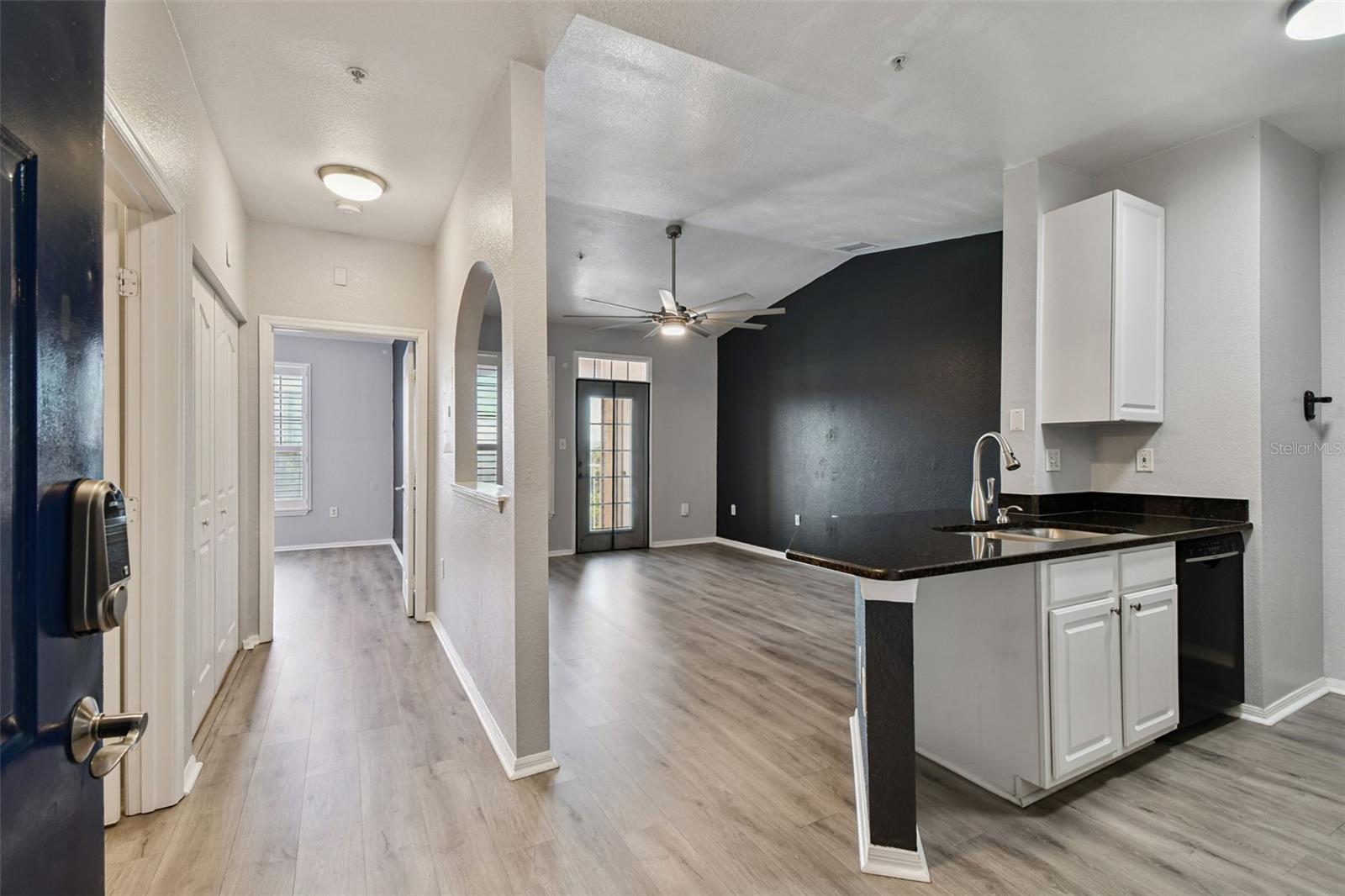 Image 4 of 60 For 5000 Culbreath Key Way 9305