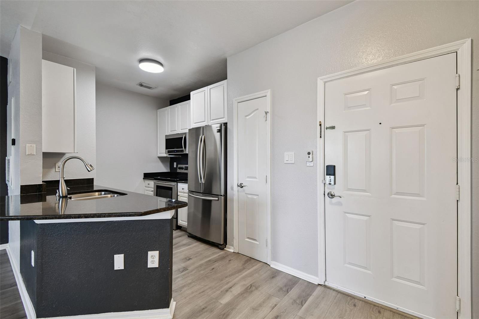Image 5 of 60 For 5000 Culbreath Key Way 9305