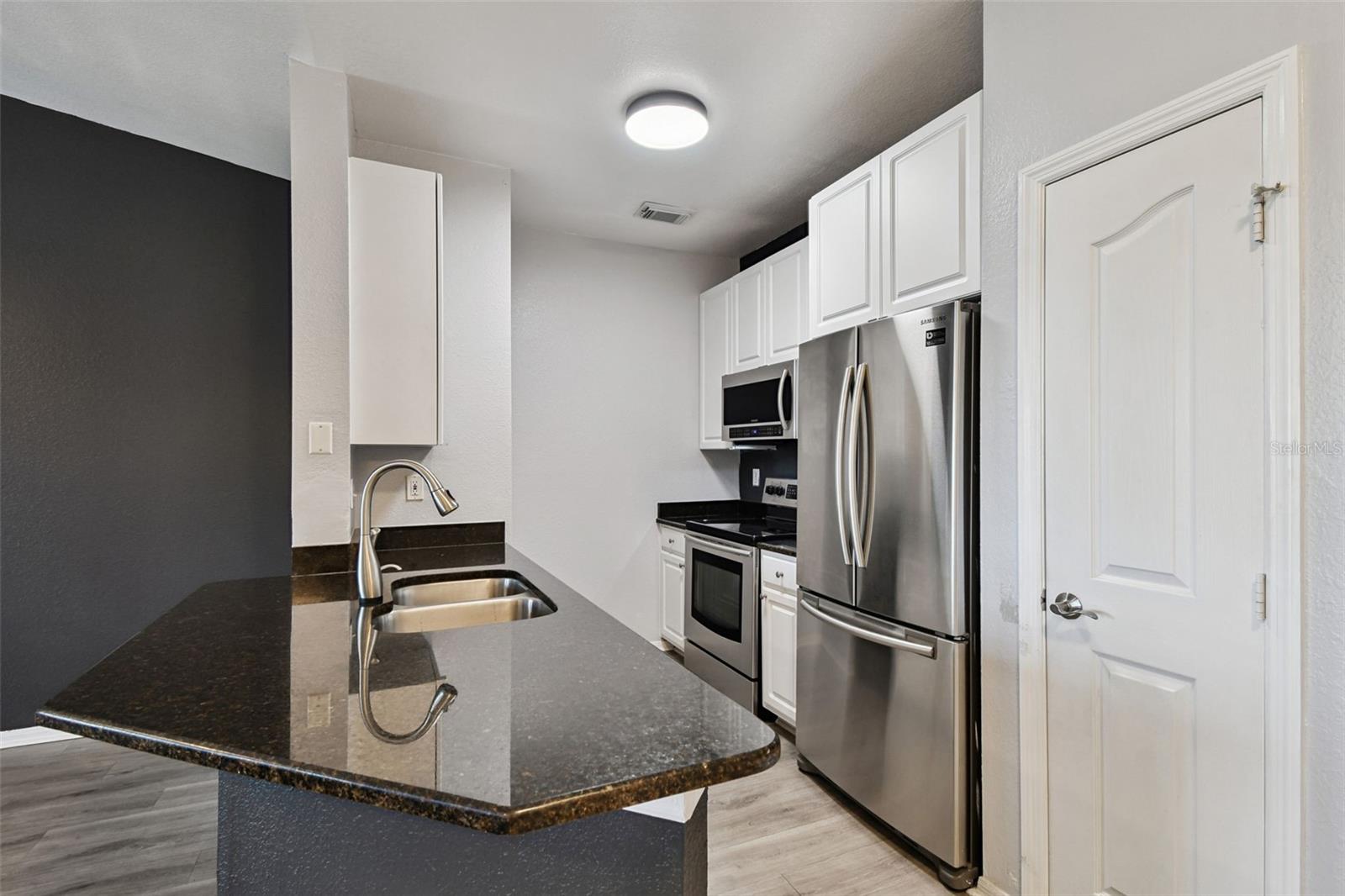 Image 7 of 60 For 5000 Culbreath Key Way 9305