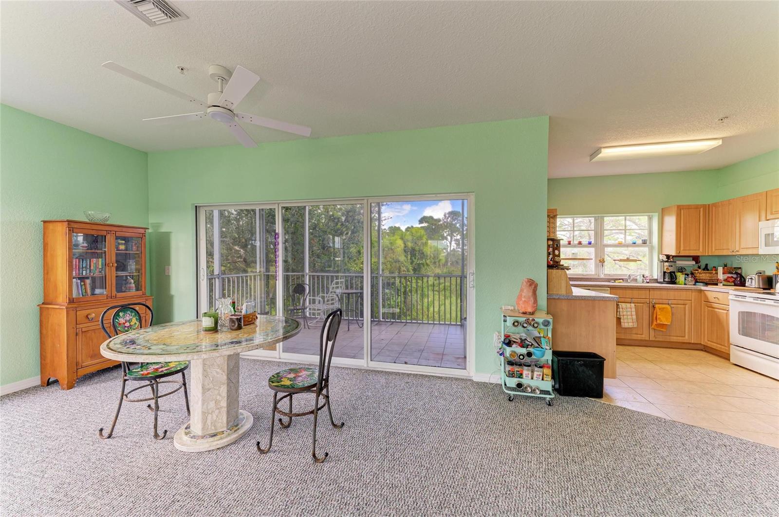 Image 14 of 96 For 3917 Cape Haze Drive 606