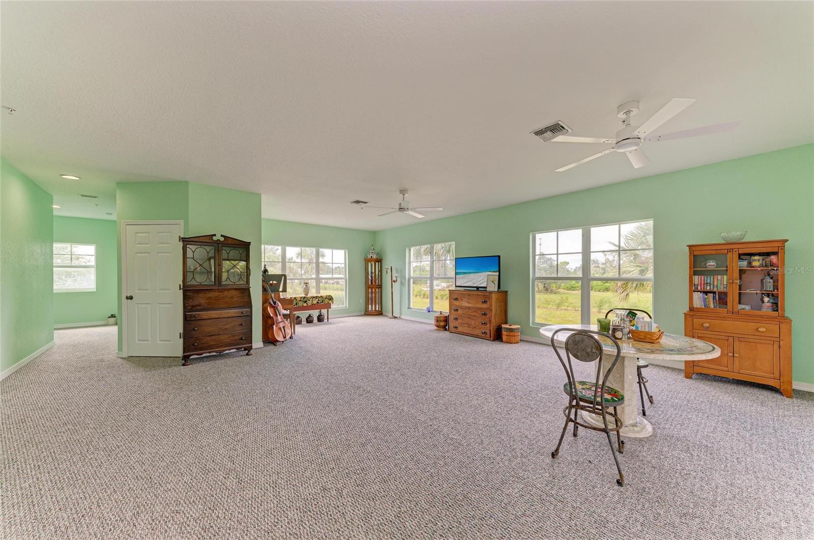 Image 21 of 96 For 3917 Cape Haze Drive 606