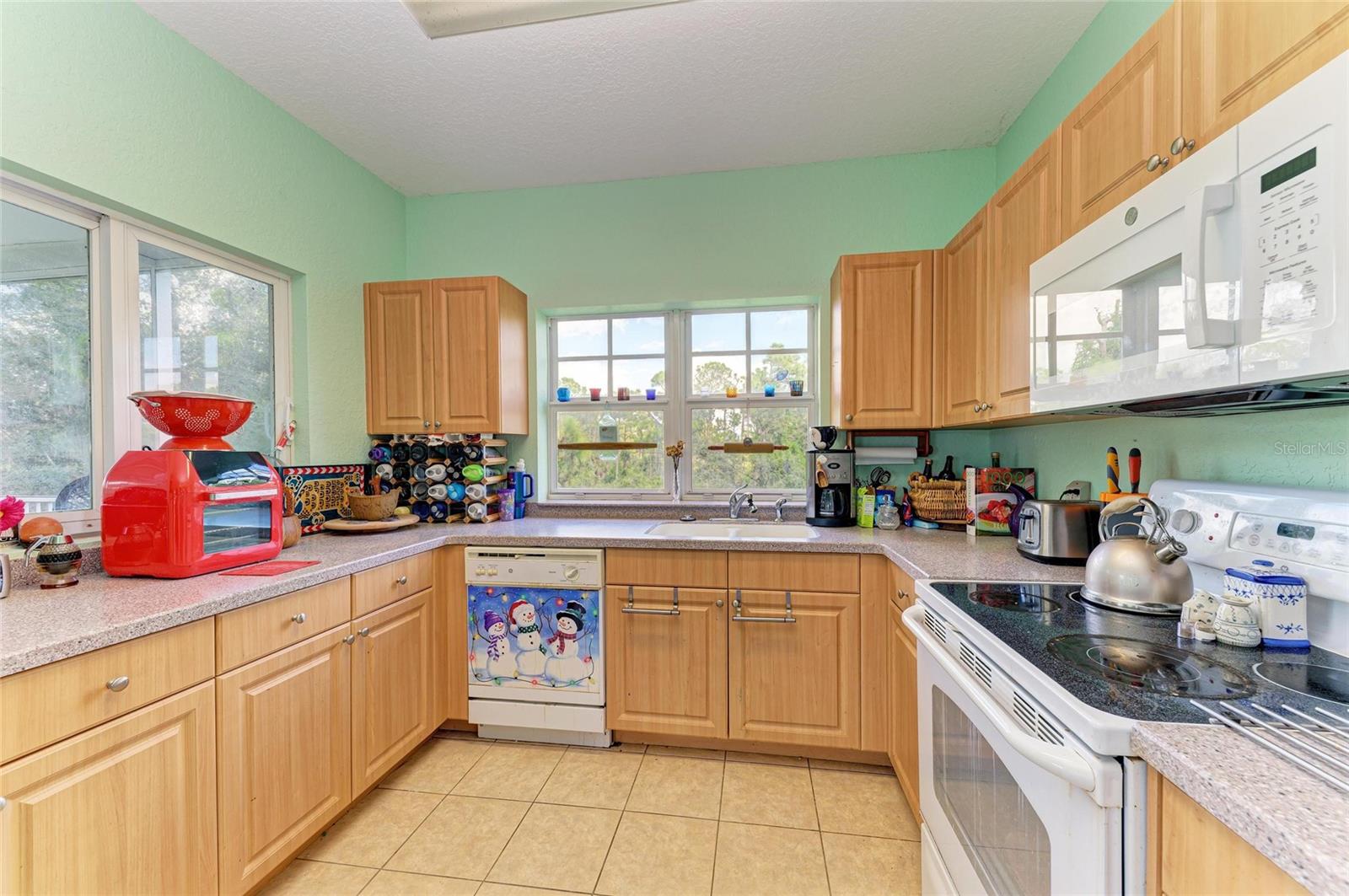 Image 26 of 96 For 3917 Cape Haze Drive 606