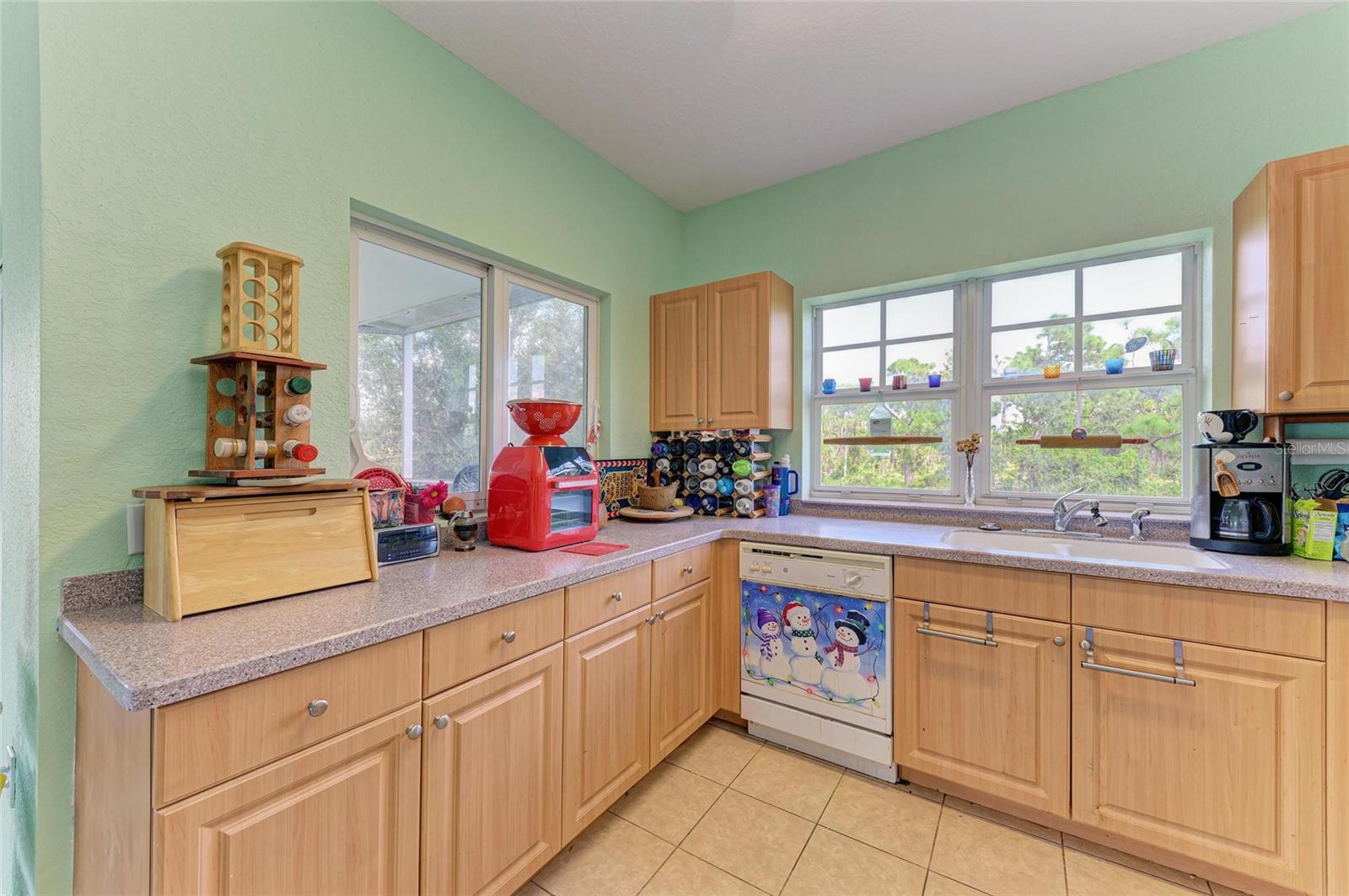 Image 27 of 96 For 3917 Cape Haze Drive 606