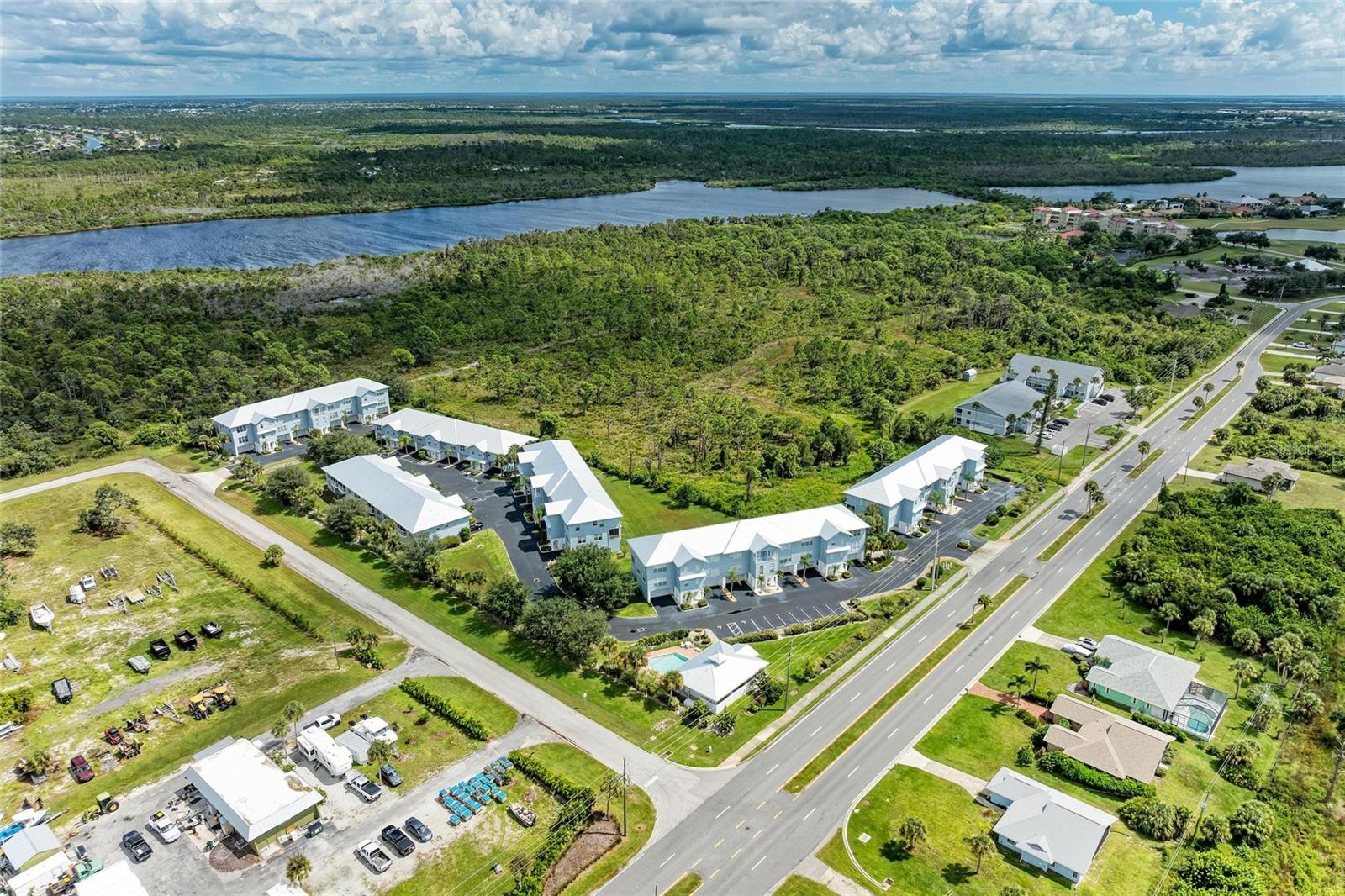 Image 5 of 96 For 3917 Cape Haze Drive 606