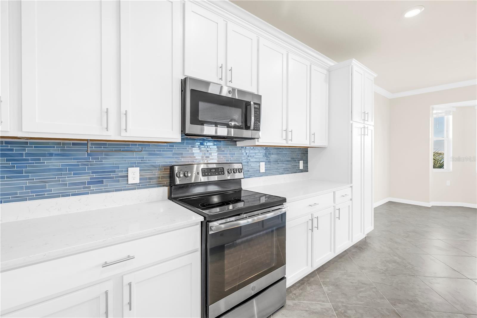 Image 32 of 67 For 1030 Tidewater Shores Loop 405