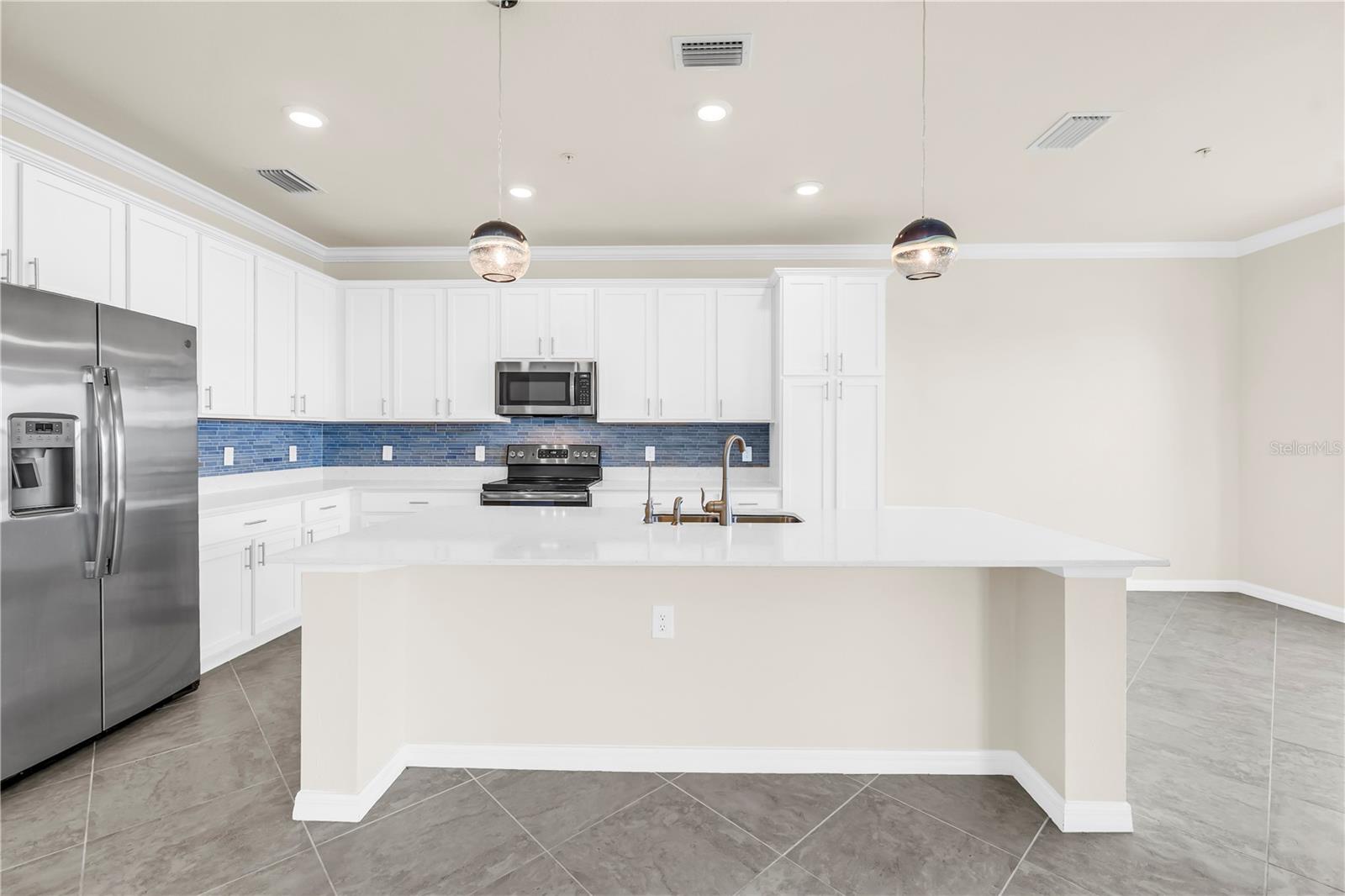 Image 40 of 67 For 1030 Tidewater Shores Loop 405