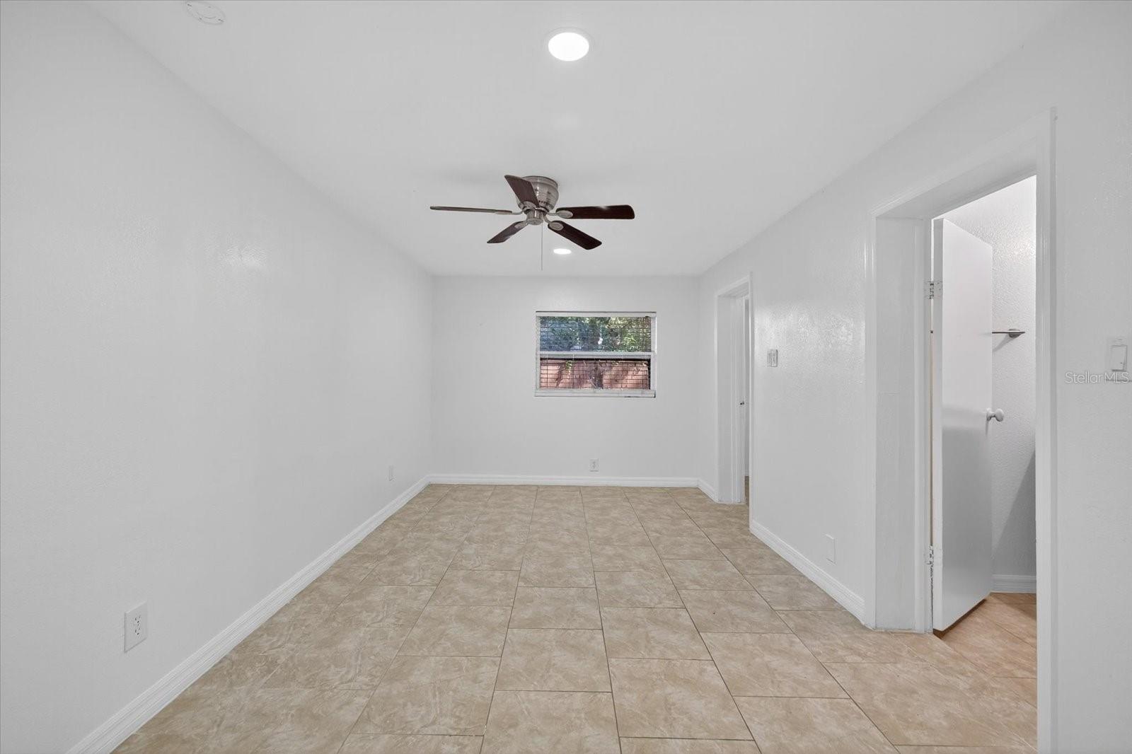 Image 22 of 40 For 6009 Theresa St