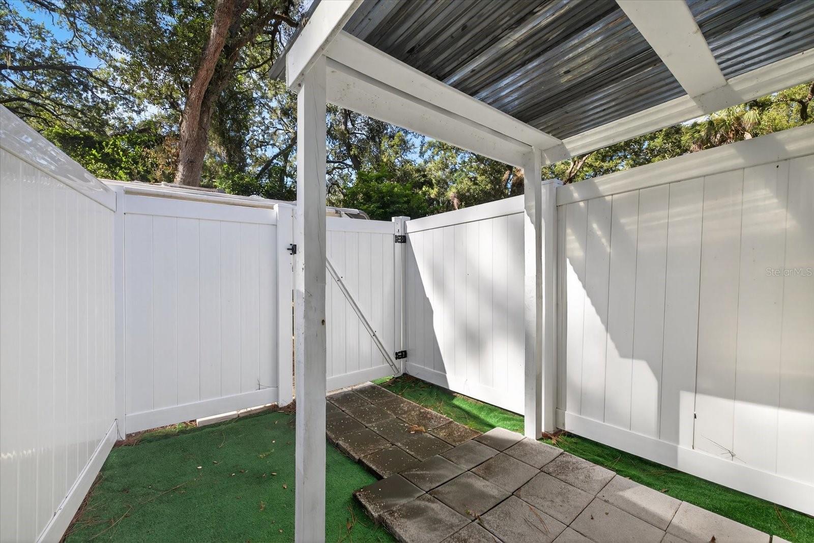 Image 4 of 40 For 6009 Theresa St