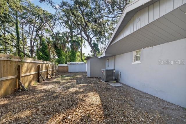 Image 6 of 40 For 6009 Theresa St