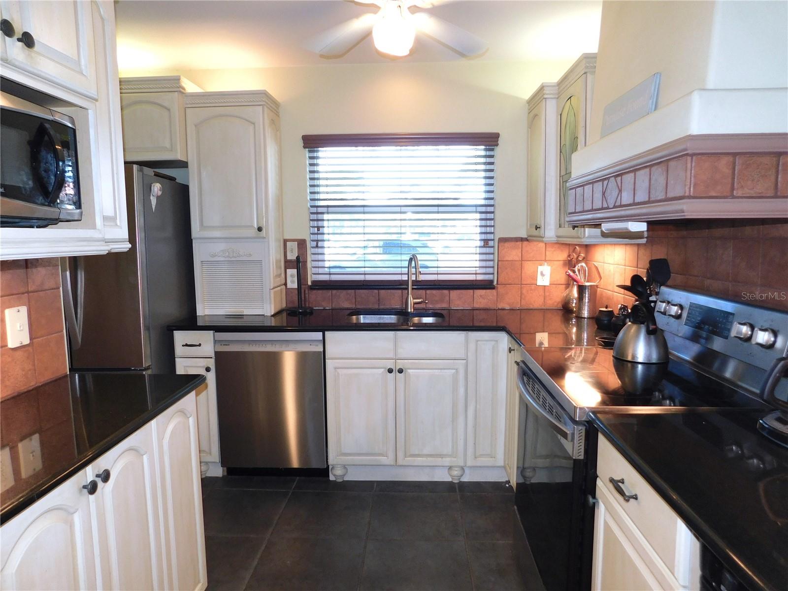 Image 11 of 65 For 2700 Bayshore Boulevard 2c 578