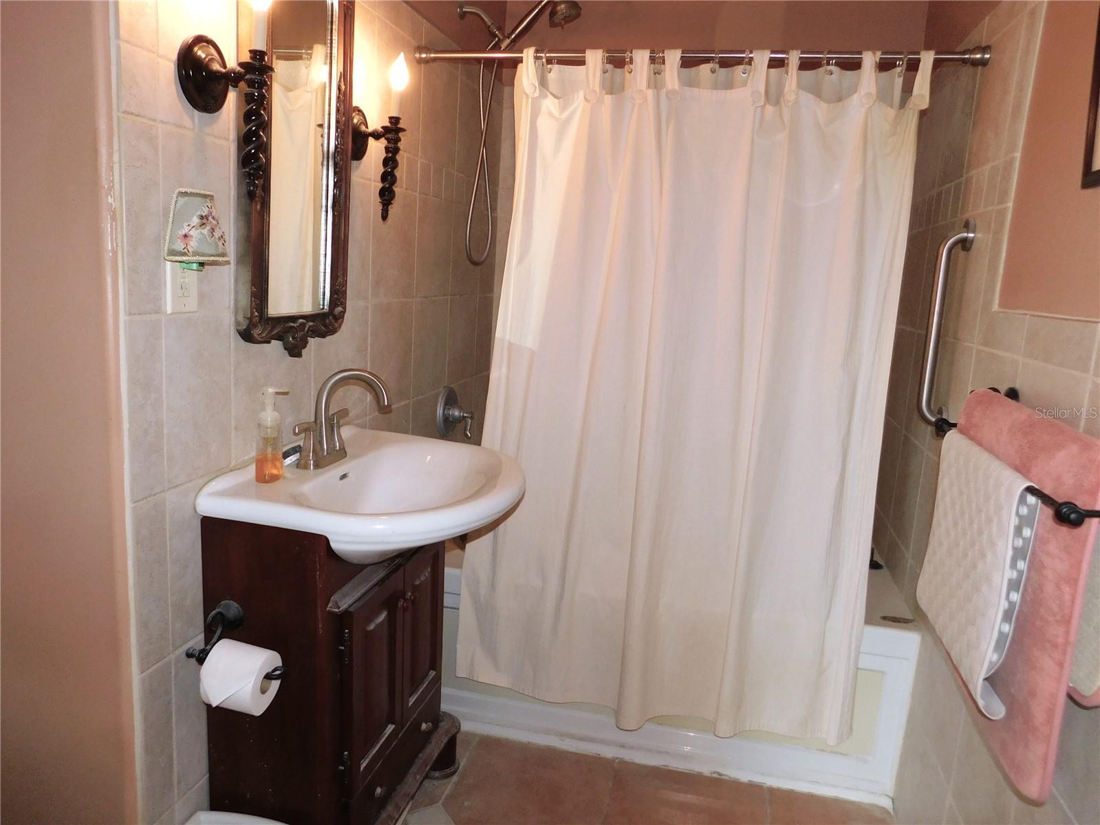 Image 40 of 65 For 2700 Bayshore Boulevard 2c 578