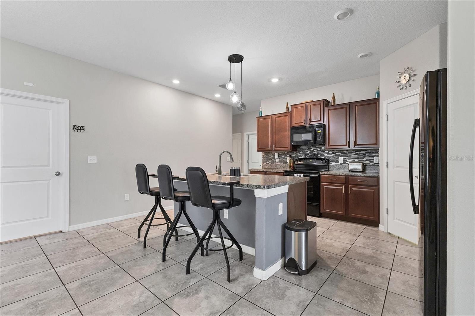 Image 6 of 31 For 16505 Myrtle Sand Drive