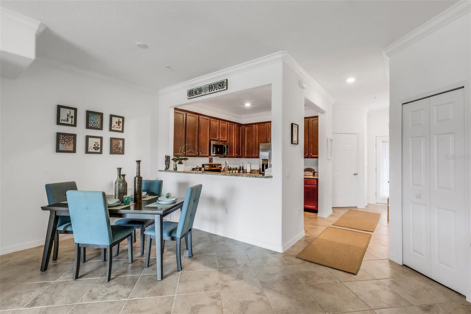 Image 12 of 69 For 20450 Lagente Circle