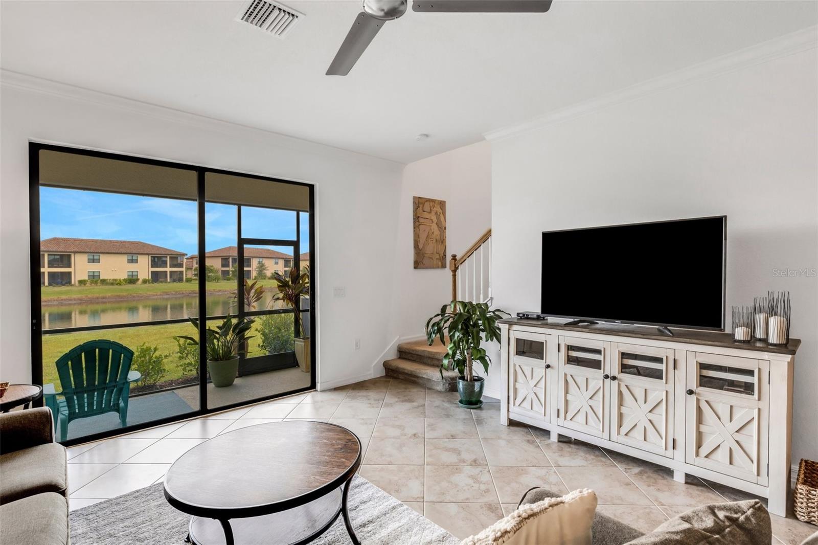 Image 19 of 69 For 20450 Lagente Circle