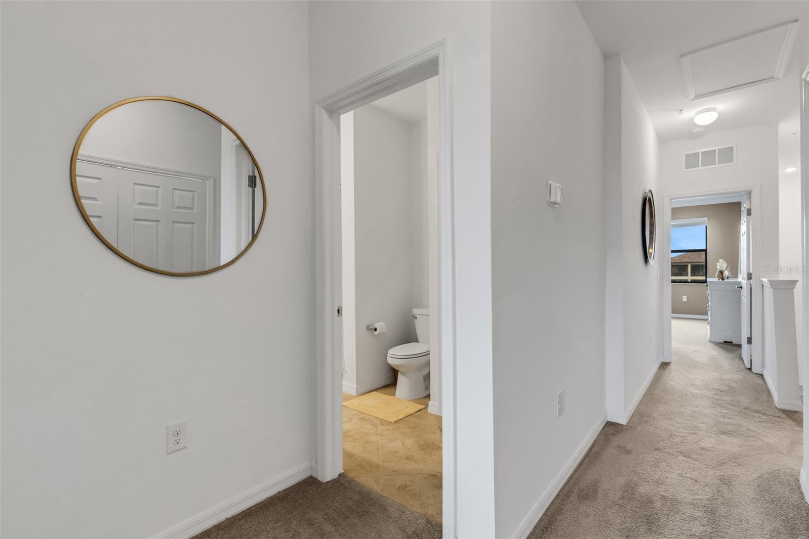 Image 31 of 69 For 20450 Lagente Circle