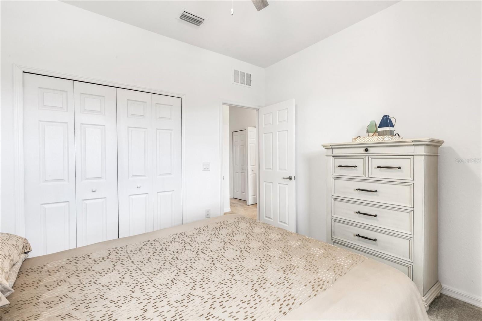 Image 33 of 69 For 20450 Lagente Circle