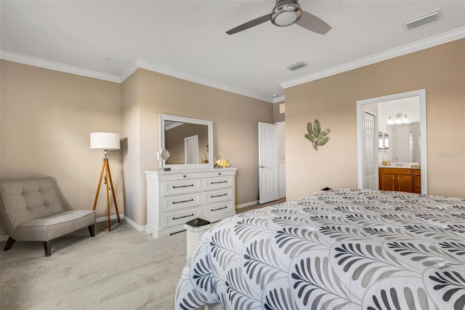 Image 39 of 69 For 20450 Lagente Circle