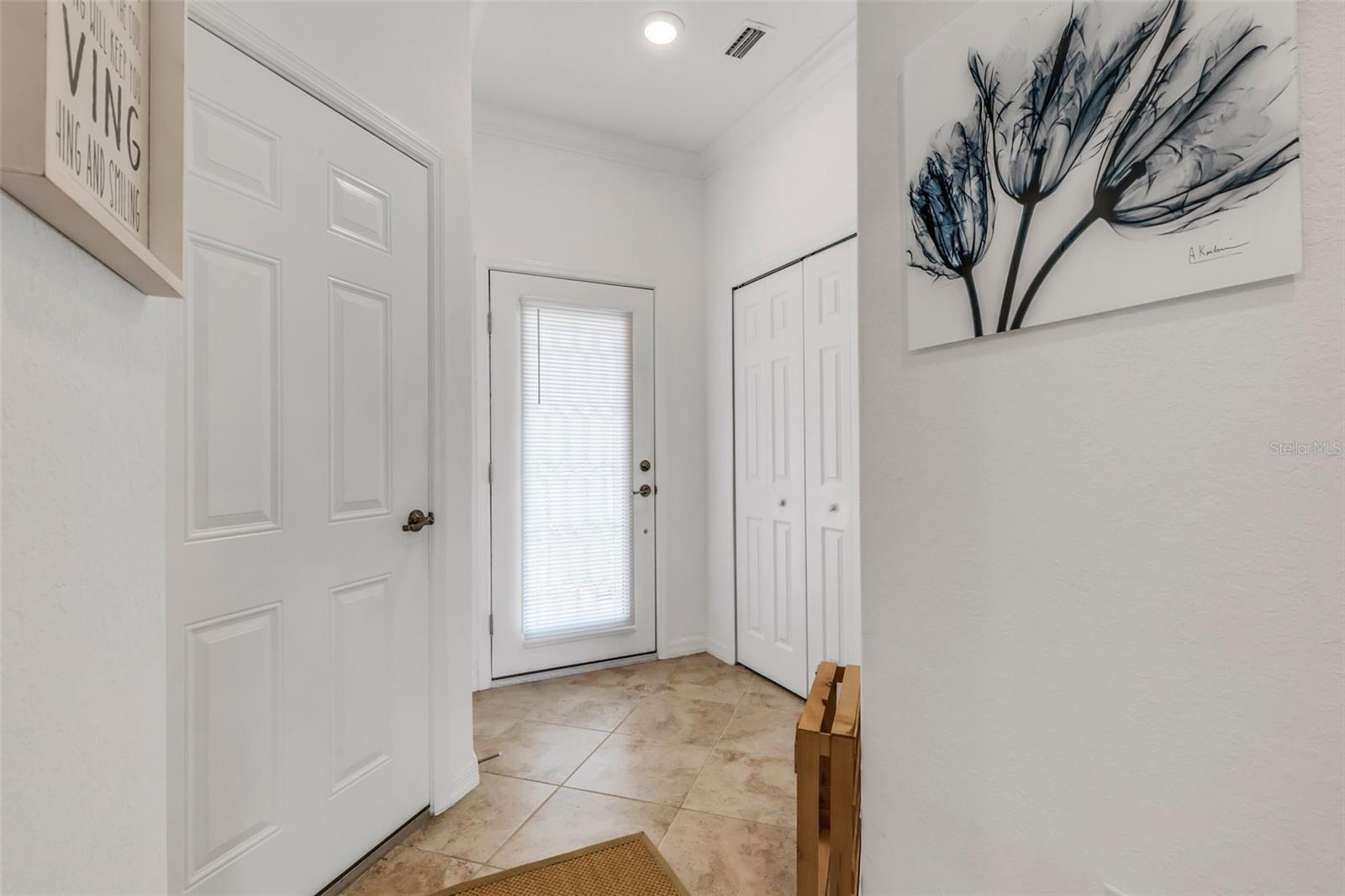 Image 4 of 69 For 20450 Lagente Circle