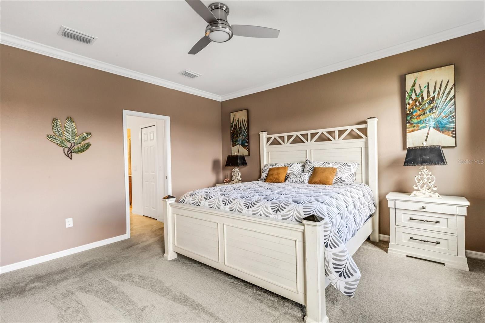 Image 40 of 69 For 20450 Lagente Circle