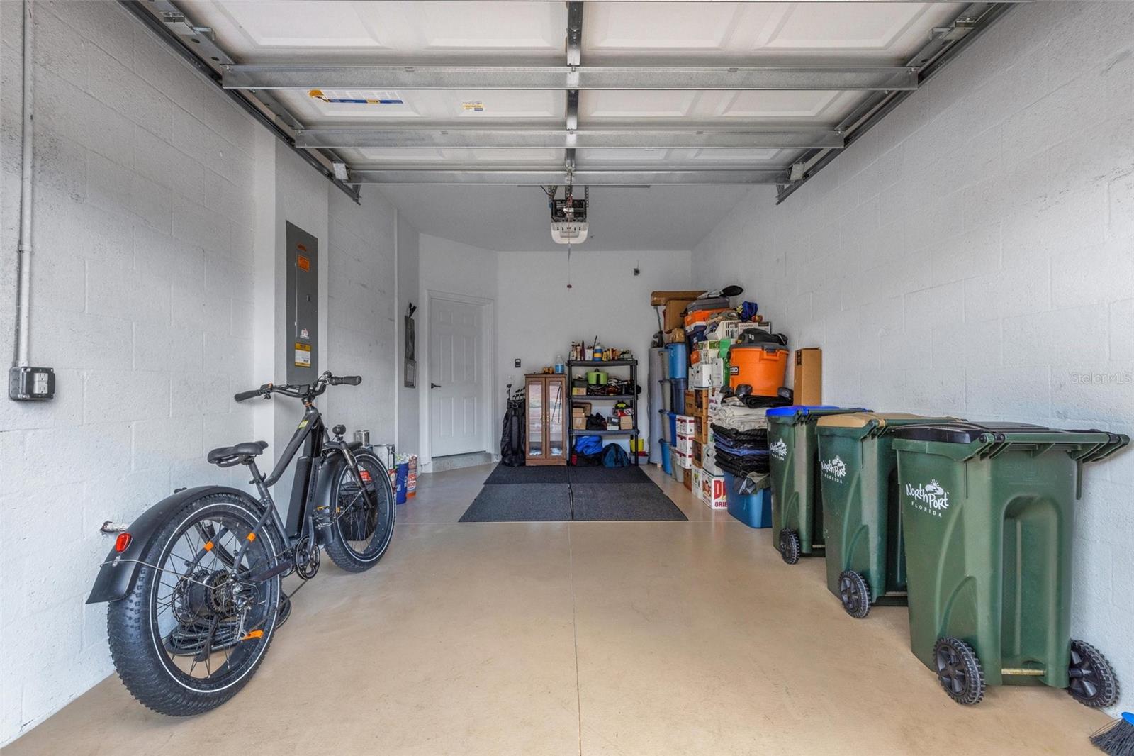 Image 44 of 69 For 20450 Lagente Circle