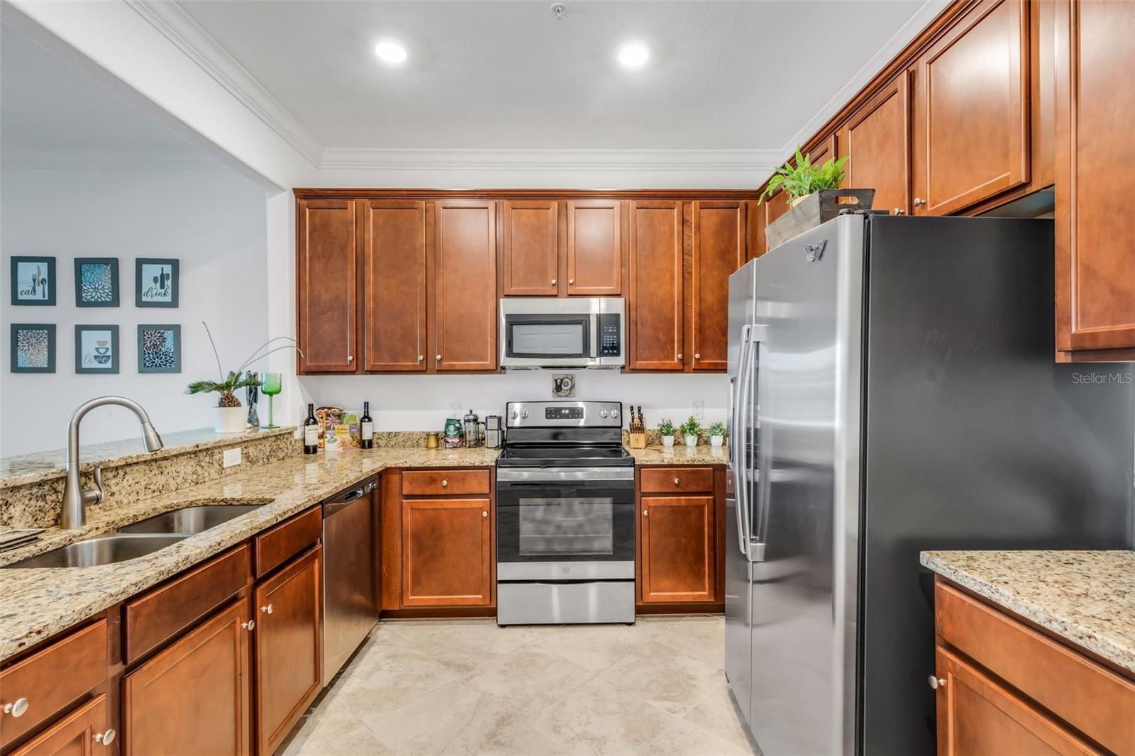 Image 6 of 69 For 20450 Lagente Circle