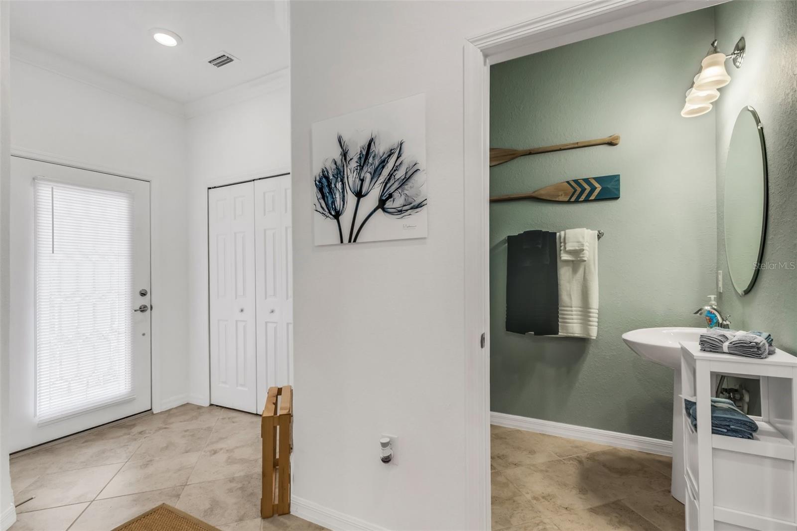 Image 8 of 69 For 20450 Lagente Circle