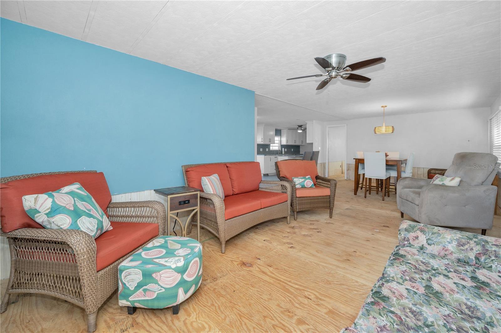 Image 18 of 52 For 4288 86th Way N 20