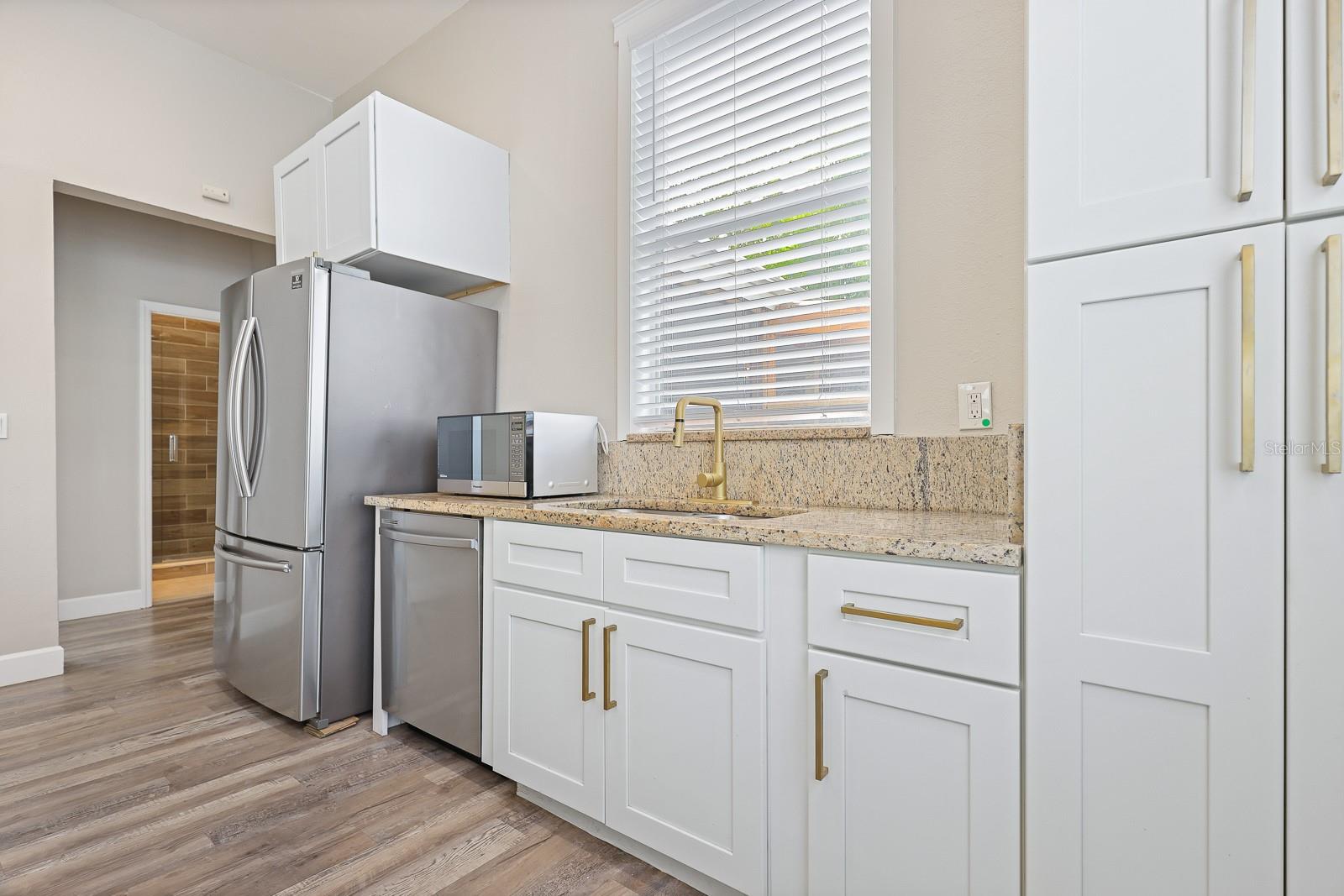 Image 11 of 27 For 1809 Columbus Drive