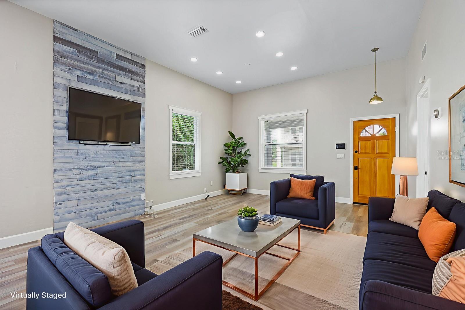Image 5 of 27 For 1809 Columbus Drive