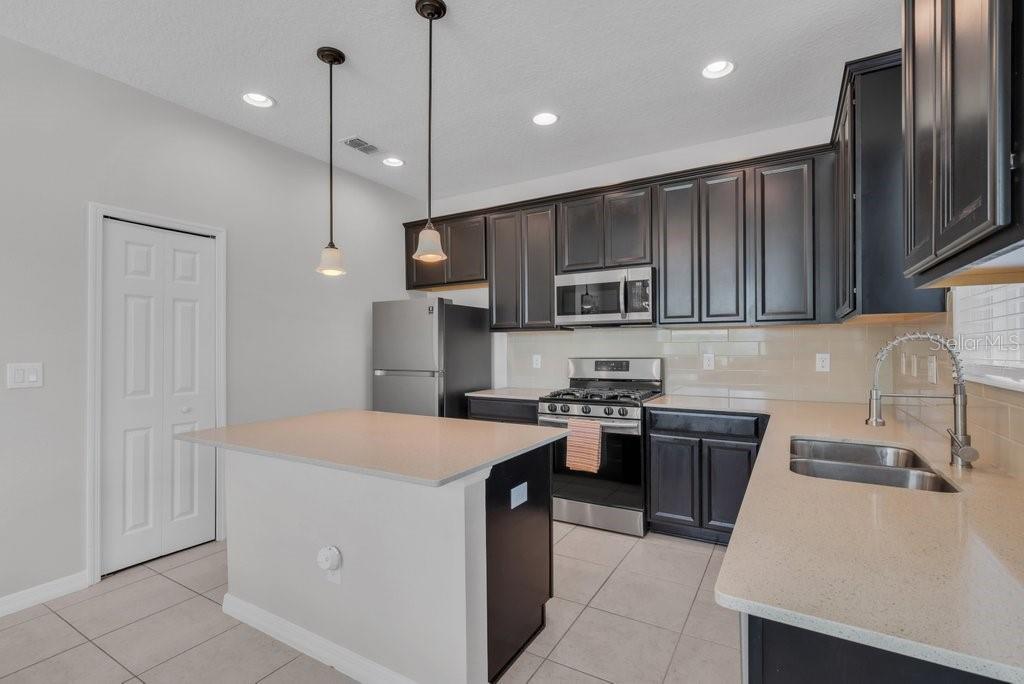 Image 17 of 41 For 6380 Camino Drive