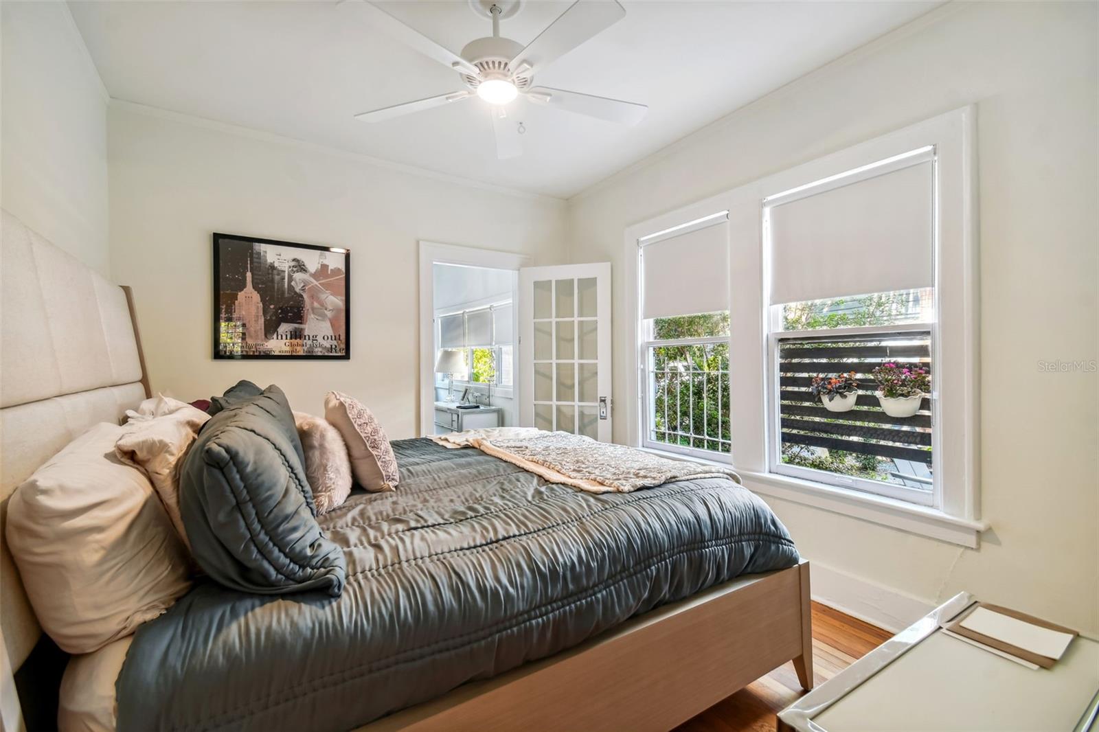 Image 23 of 33 For 2113 Southview Avenue A