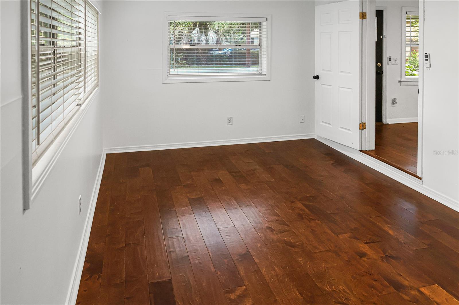 Image 10 of 24 For 3915 Ola Avenue