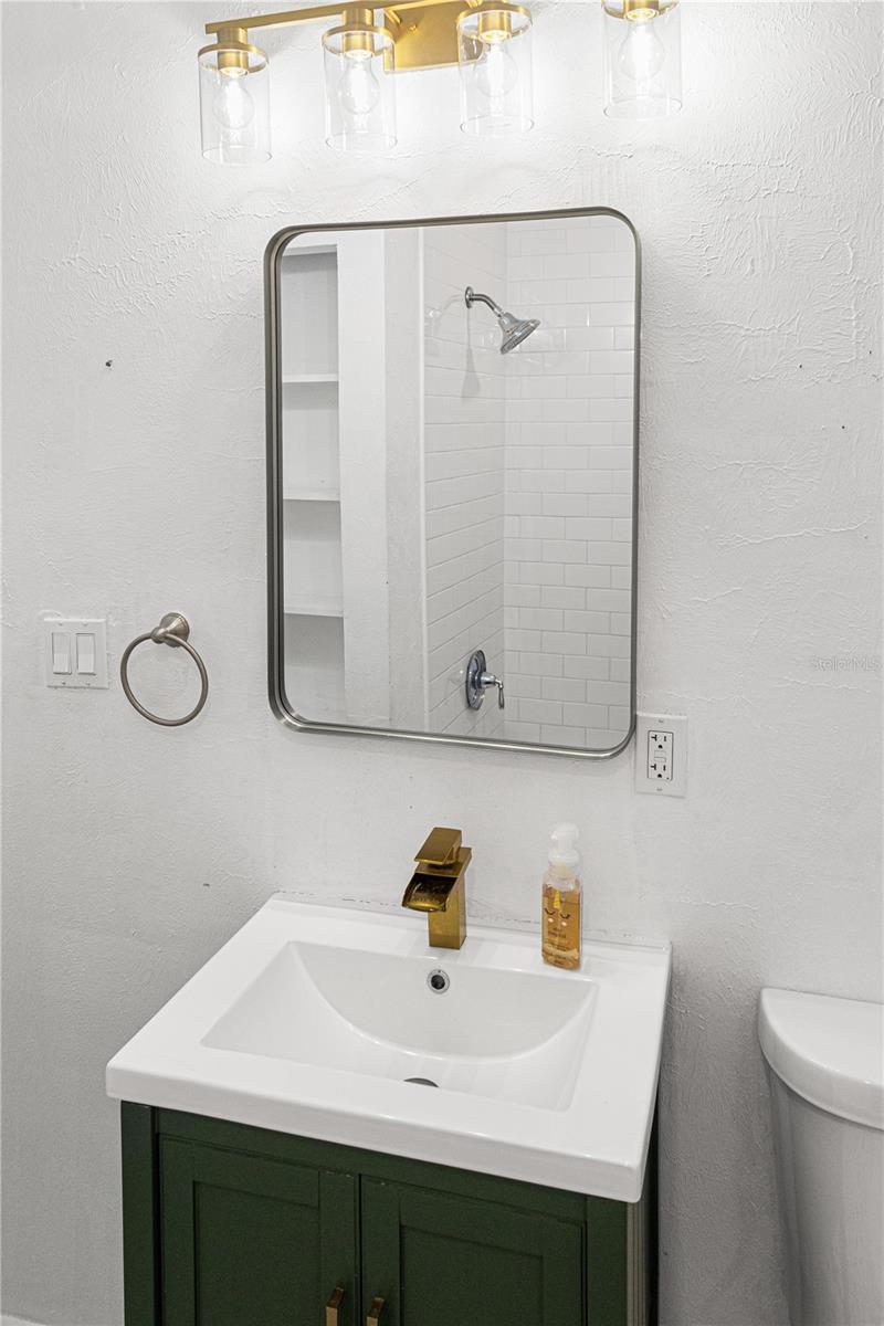 Image 11 of 24 For 3915 Ola Avenue