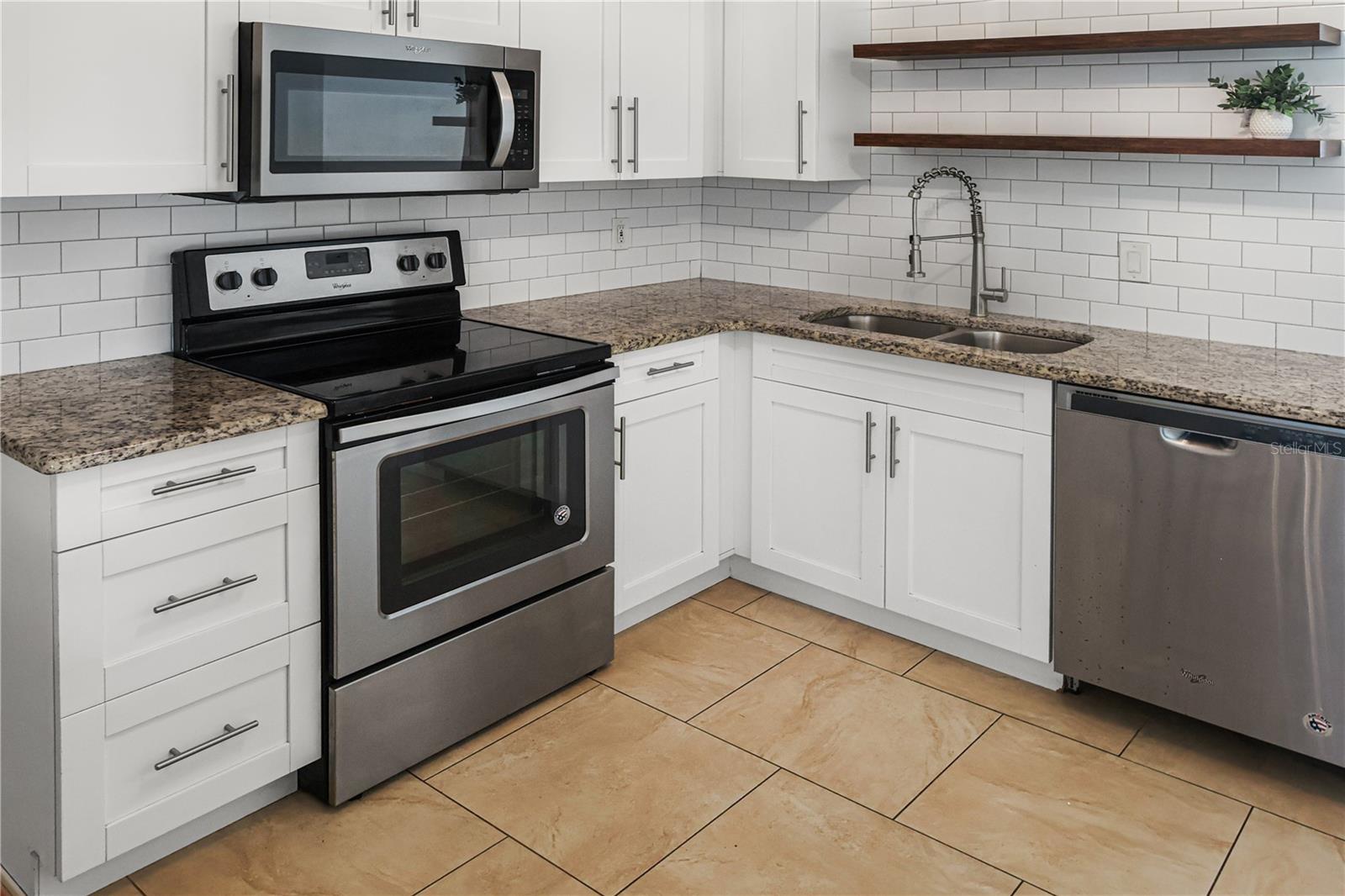 Image 7 of 24 For 3915 Ola Avenue