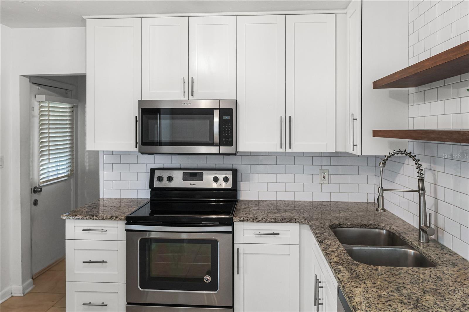 Image 8 of 24 For 3915 Ola Avenue