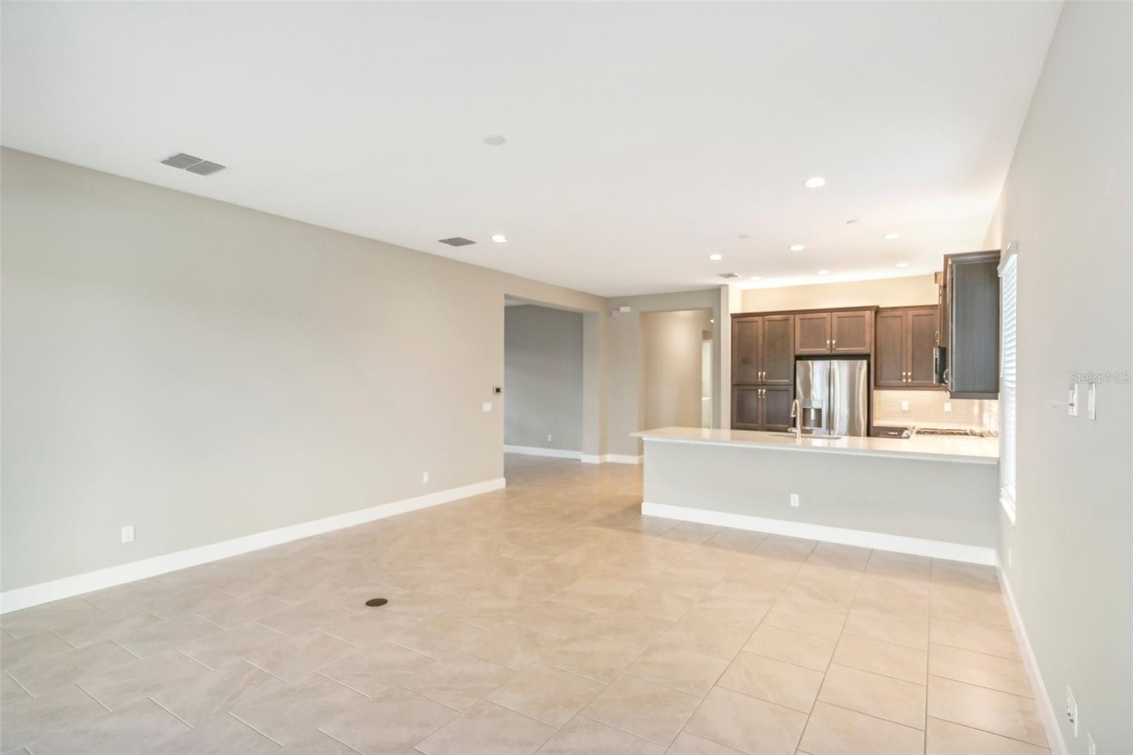 Image 11 of 50 For 4838 Sevilla Shores Drive