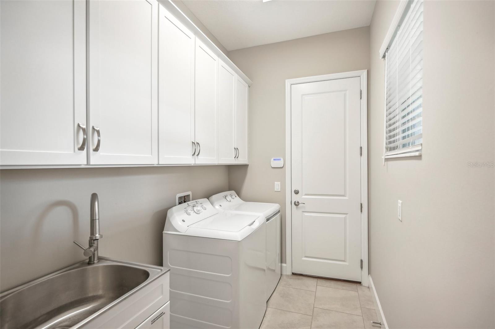 Image 31 of 50 For 4838 Sevilla Shores Drive